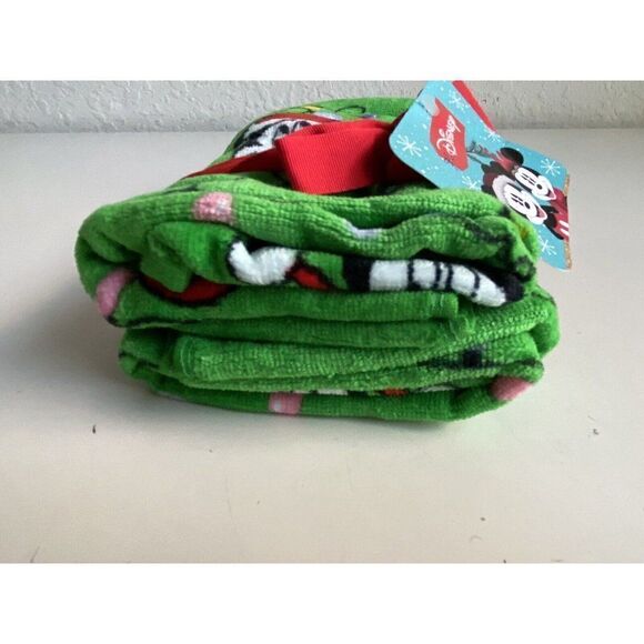 2 Pack Disney Mickey Mouse Christmas Lights Bath Hand Towels Green Holidays NEW - Picture 6 of 10